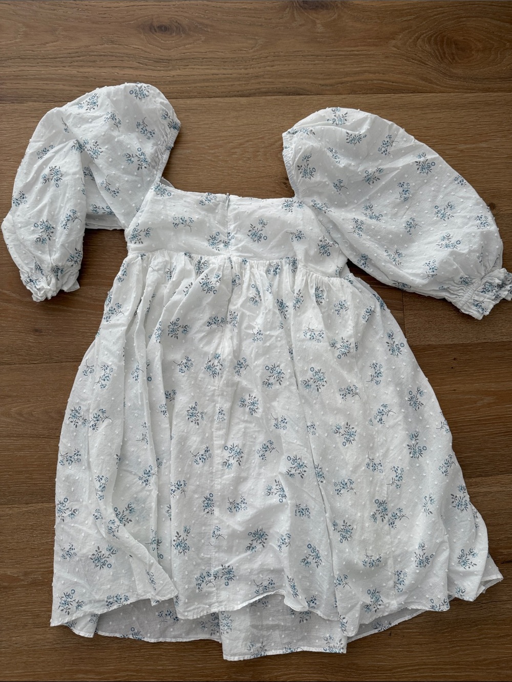 Storia White Mini Dress with Blue Floral Print - Picture 4 of 4